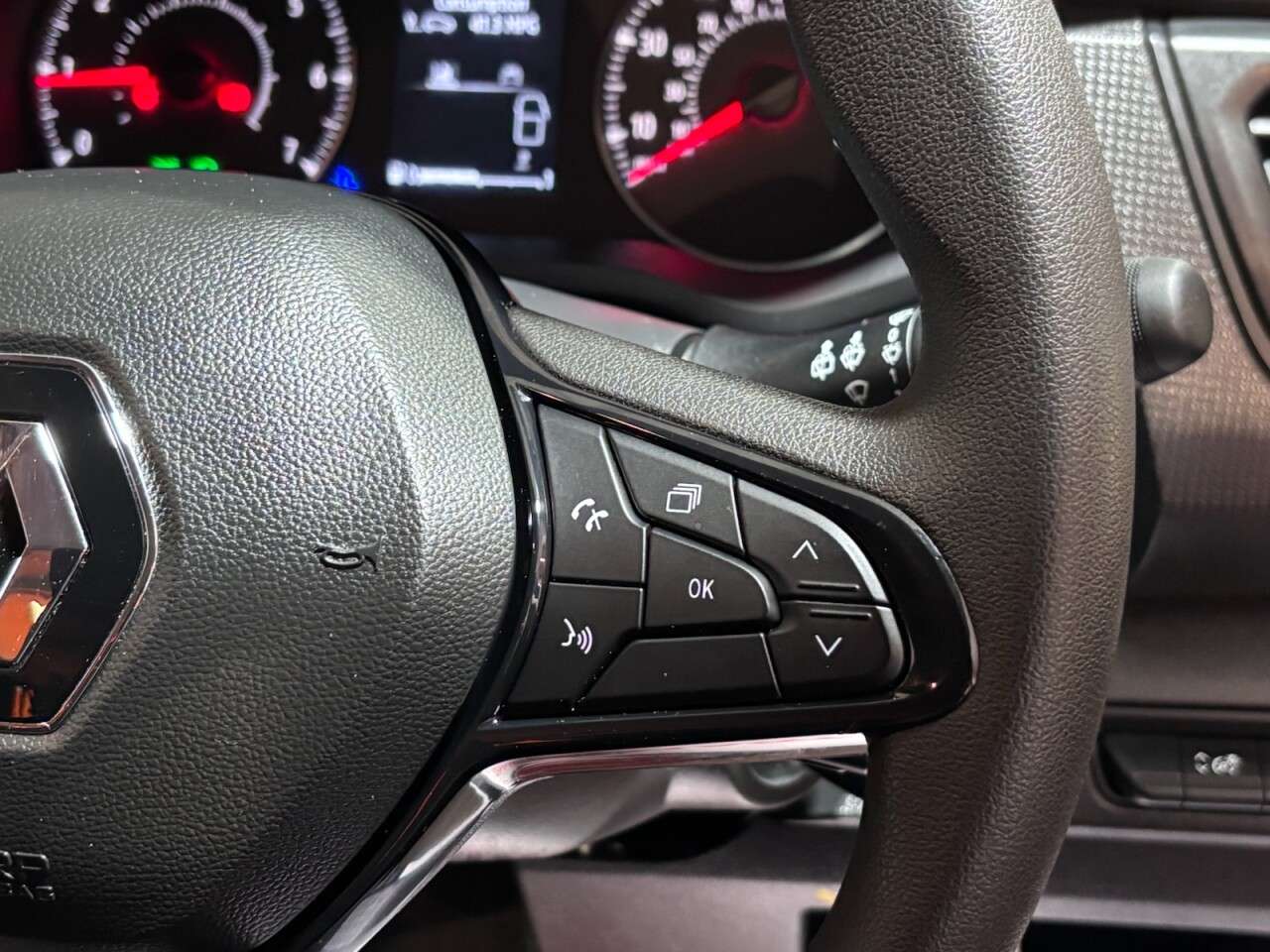 2024 RENAULT TRAFIC 2024 RENAULT TRAFIC