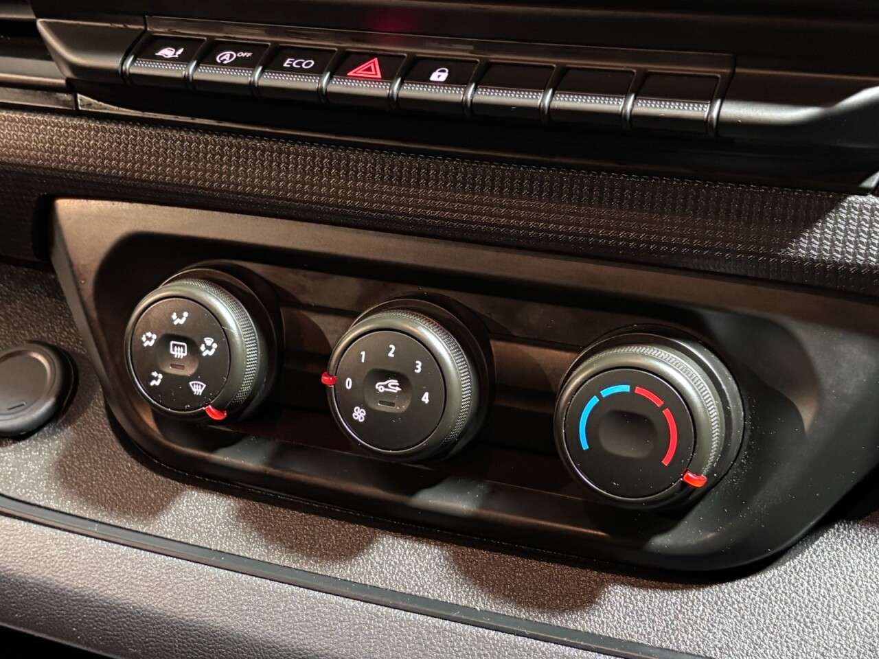 2024 RENAULT TRAFIC 2024 RENAULT TRAFIC