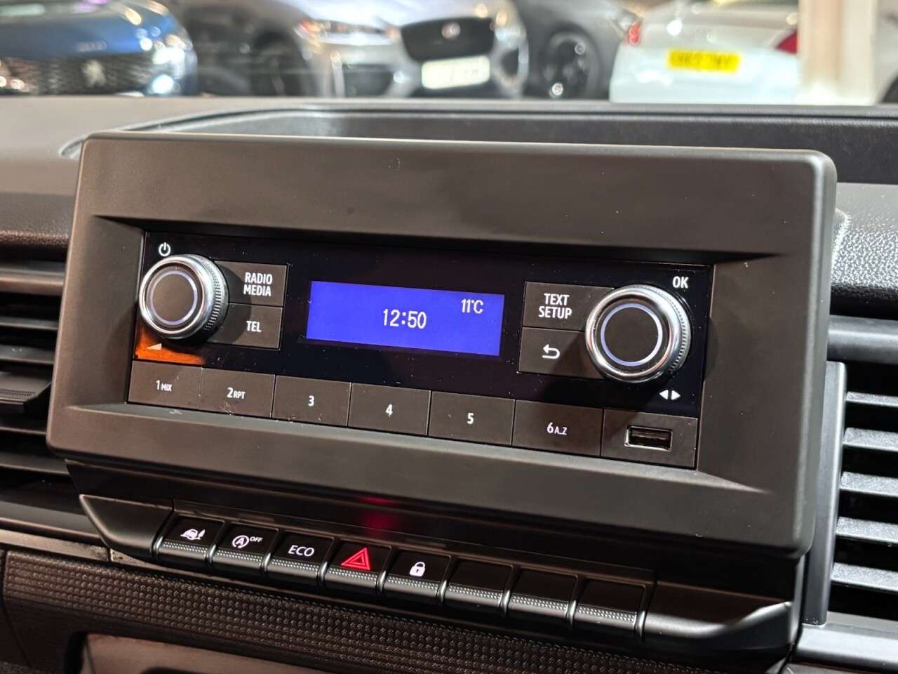 2024 RENAULT TRAFIC 2024 RENAULT TRAFIC