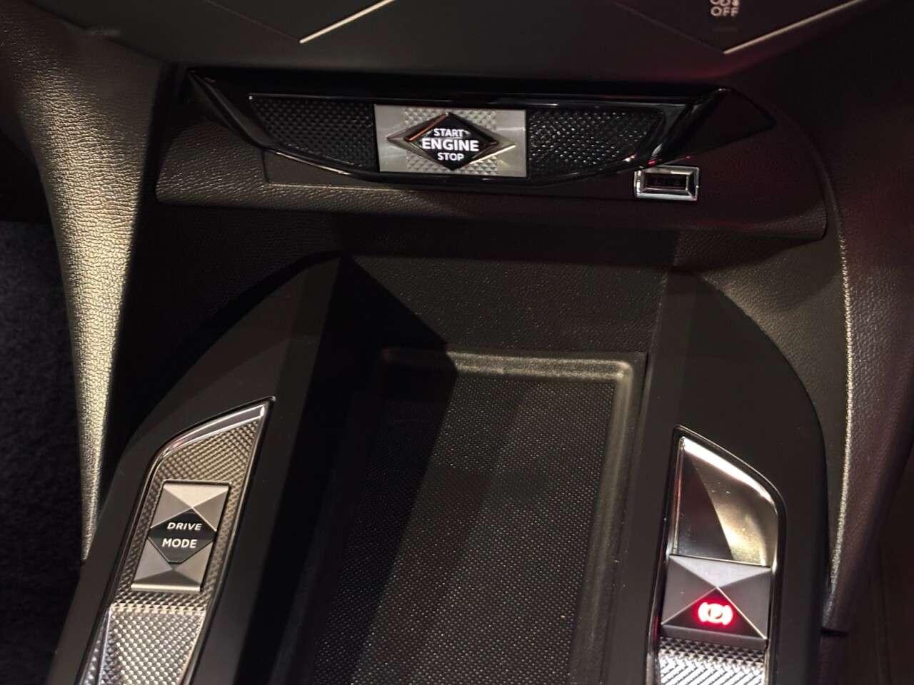 2022 DS AUTOMOBILES DS 3 CROSSBACK 2022 DS AUTOMOBILES DS 3 CROSSBACK