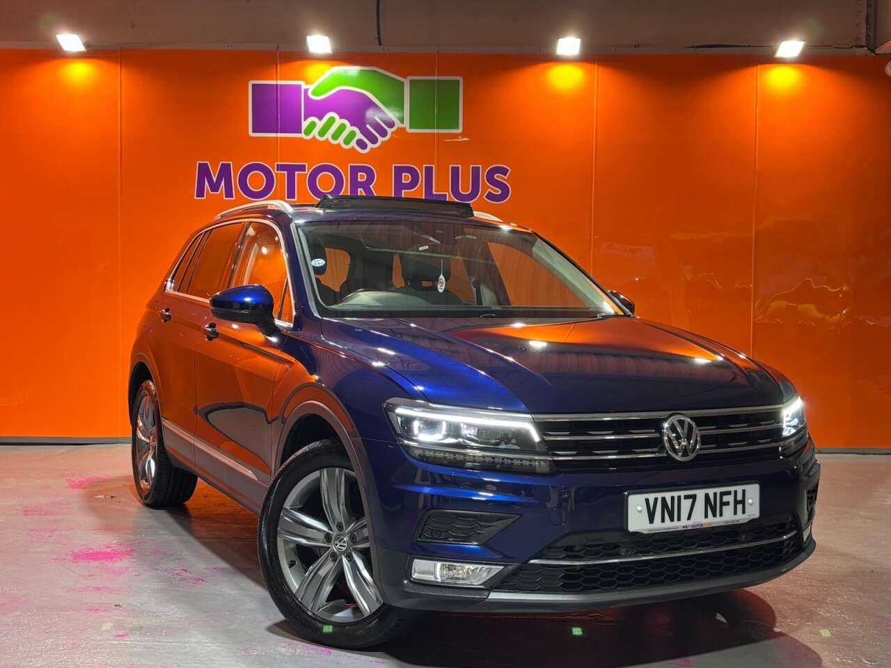 A 2017 VOLKSWAGEN TIGUAN 2.0 TDI BlueMotion Tech SEL SUV 5dr Diesel DSG 4Motion Euro 6 (s/s) (150 ps A 2017 VOLKSWAGEN TIGUAN 2.0 TDI BlueMotion Tech SEL SUV 5dr Diesel DSG 4Motion Euro 6 (s/s) (150 ps