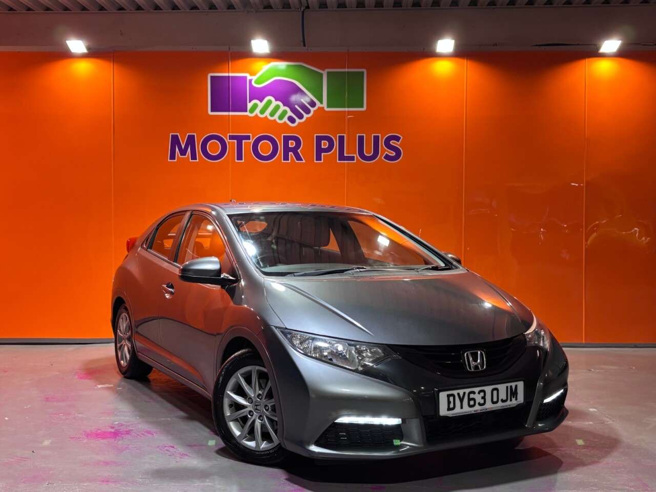 A 2013 HONDA CIVIC 1.4 i-VTEC SE Hatchback 5dr Petrol Manual Euro 5 (s/s) (100 ps) Visit Over A 2013 HONDA CIVIC 1.4 i-VTEC SE Hatchback 5dr Petrol Manual Euro 5 (s/s) (100 ps) Visit Over