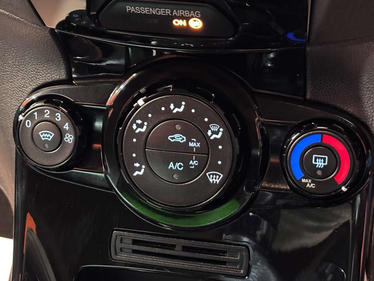 2015 FORD FIESTA 2015 FORD FIESTA