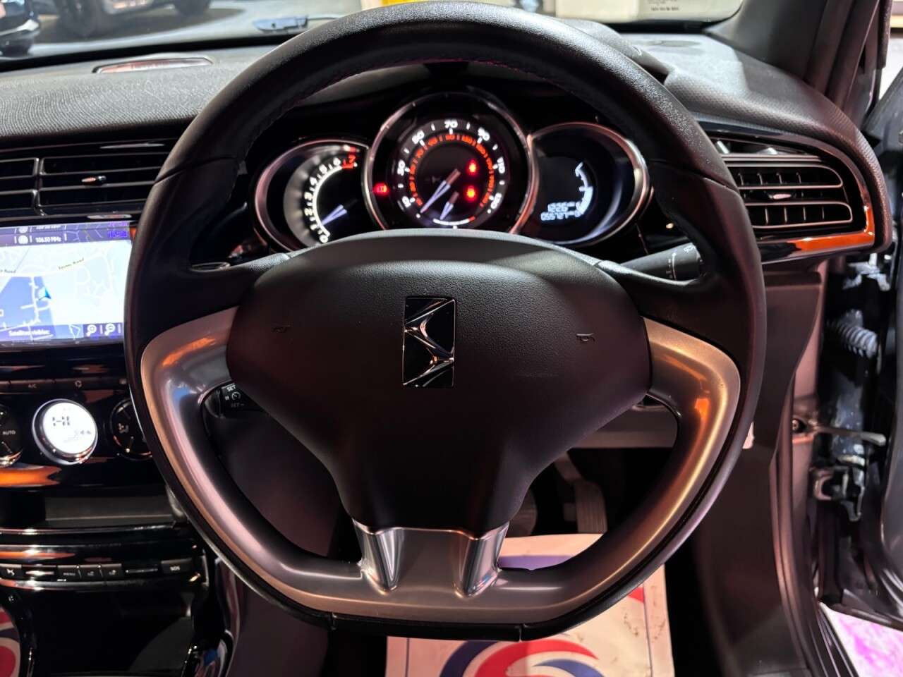 2015 DS AUTOMOBILES DS 3 2015 DS AUTOMOBILES DS 3