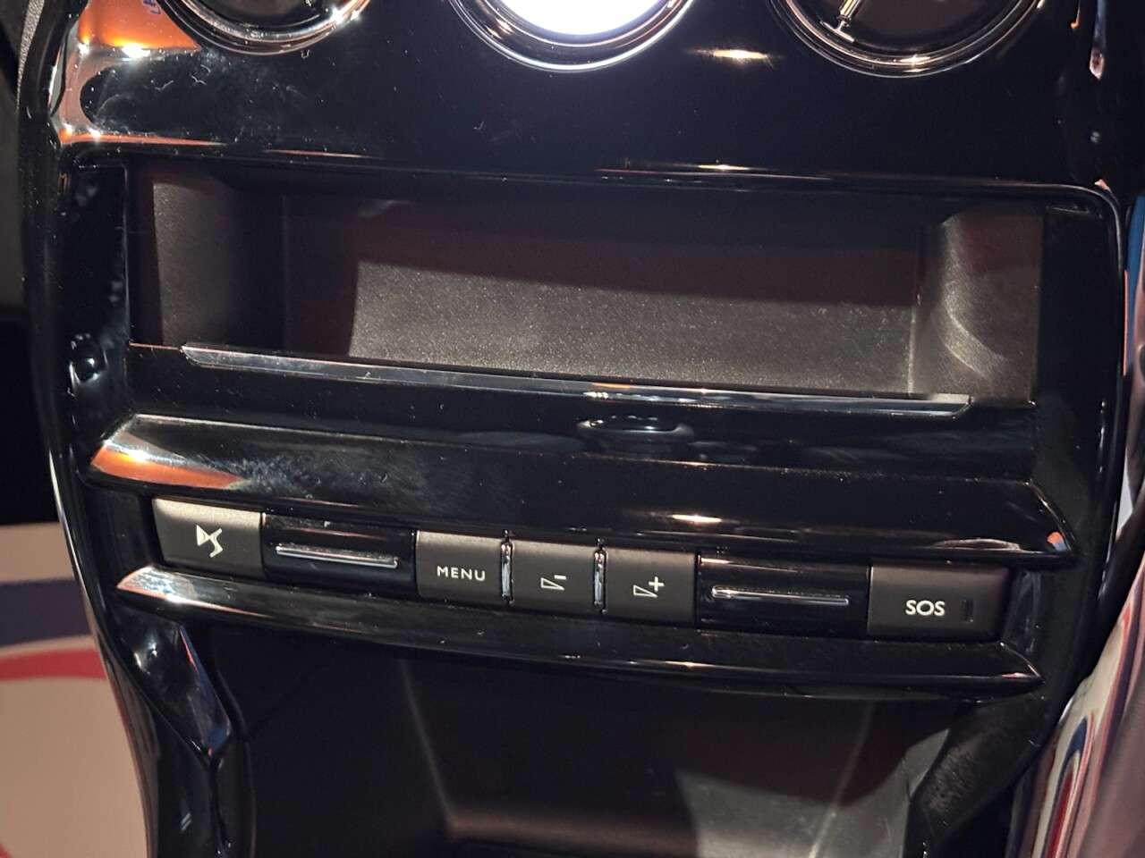 2015 DS AUTOMOBILES DS 3 2015 DS AUTOMOBILES DS 3