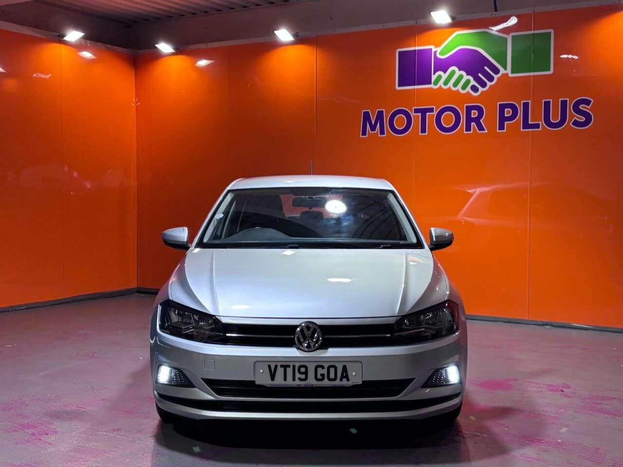 A 2019 VOLKSWAGEN POLO 1.0 EVO SE Hatchback 5dr Petrol Manual Euro 6 (s/s) (80 ps) Visit Over 400 A 2019 VOLKSWAGEN POLO 1.0 EVO SE Hatchback 5dr Petrol Manual Euro 6 (s/s) (80 ps) Visit Over 400