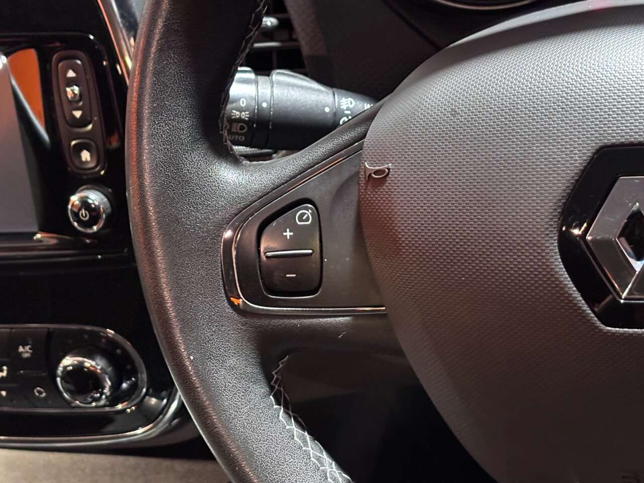 2016 RENAULT CAPTUR 2016 RENAULT CAPTUR