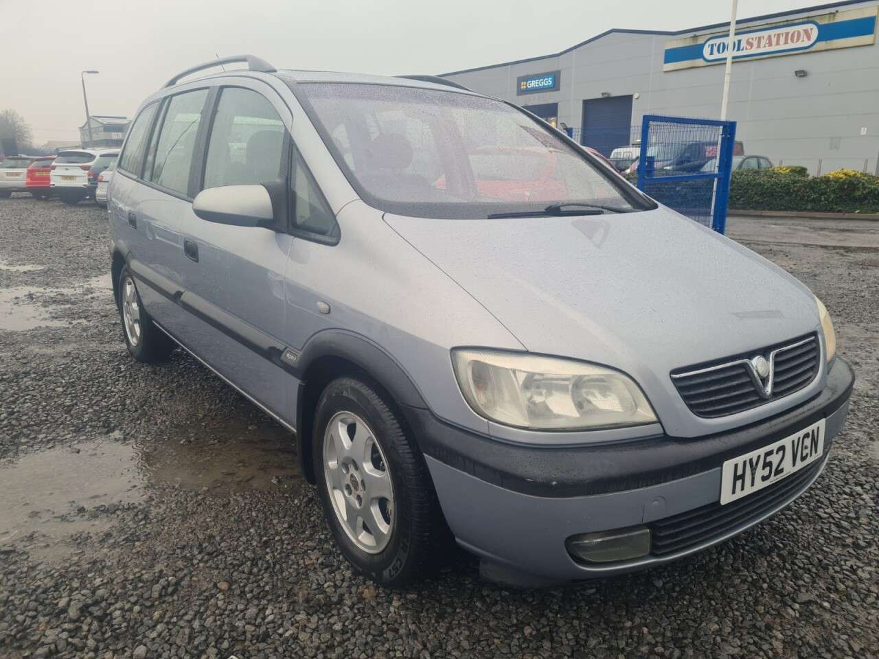 A 2002 VAUXHALL ZAFIRA 1.8i 16v Elegance MPV 5dr Petrol Manual (207 g/km, 123 bhp) clearance vehic A 2002 VAUXHALL ZAFIRA 1.8i 16v Elegance MPV 5dr Petrol Manual (207 g/km, 123 bhp) clearance vehic