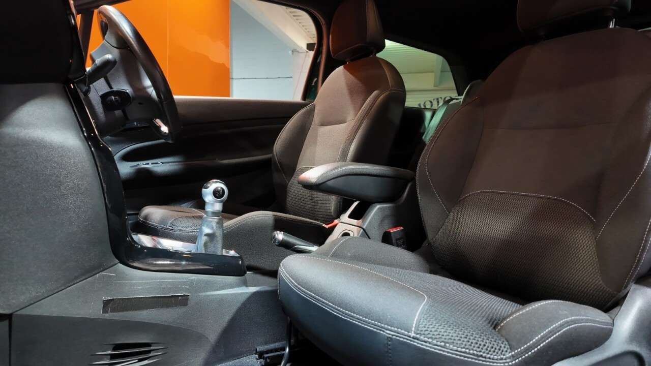 2018 DS AUTOMOBILES DS 3 2018 DS AUTOMOBILES DS 3