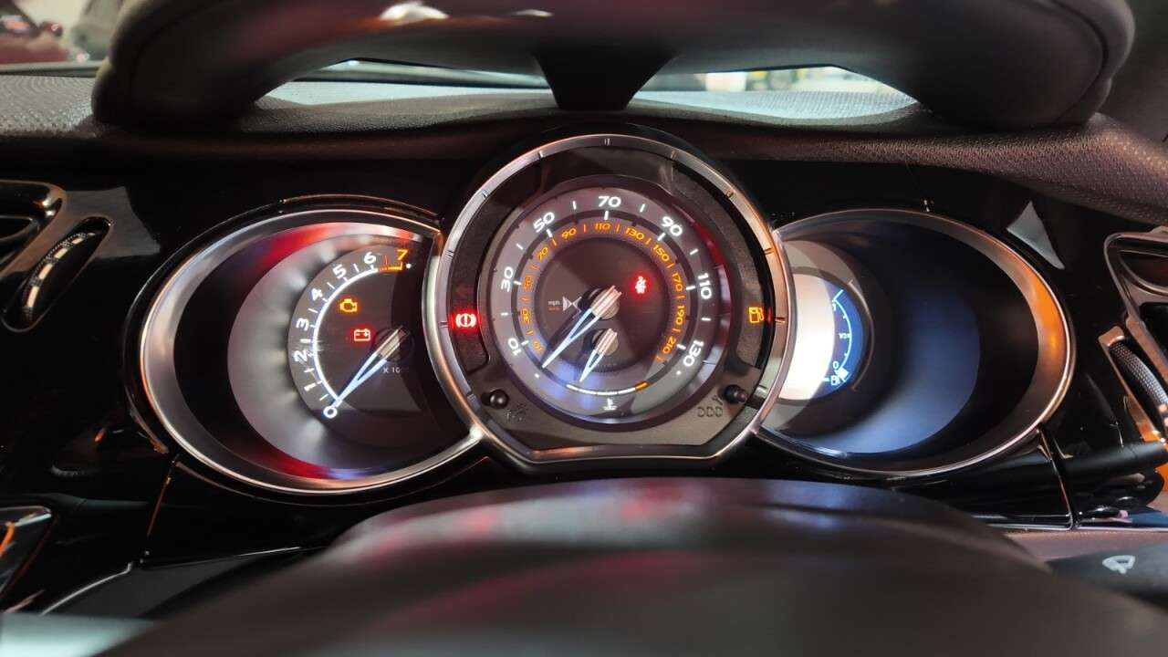 2018 DS AUTOMOBILES DS 3 2018 DS AUTOMOBILES DS 3