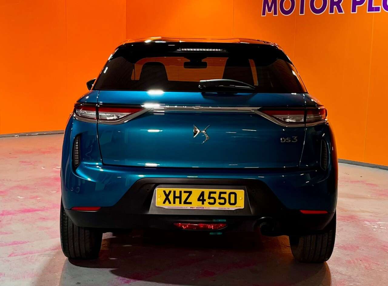 A 2020 DS AUTOMOBILES DS 3 CROSSBACK 1.2 PureTech Prestige Crossback 5dr Petrol Manual Euro 6 (s/s) (100 ps) Vis A 2020 DS AUTOMOBILES DS 3 CROSSBACK 1.2 PureTech Prestige Crossback 5dr Petrol Manual Euro 6 (s/s) (100 ps) Vis