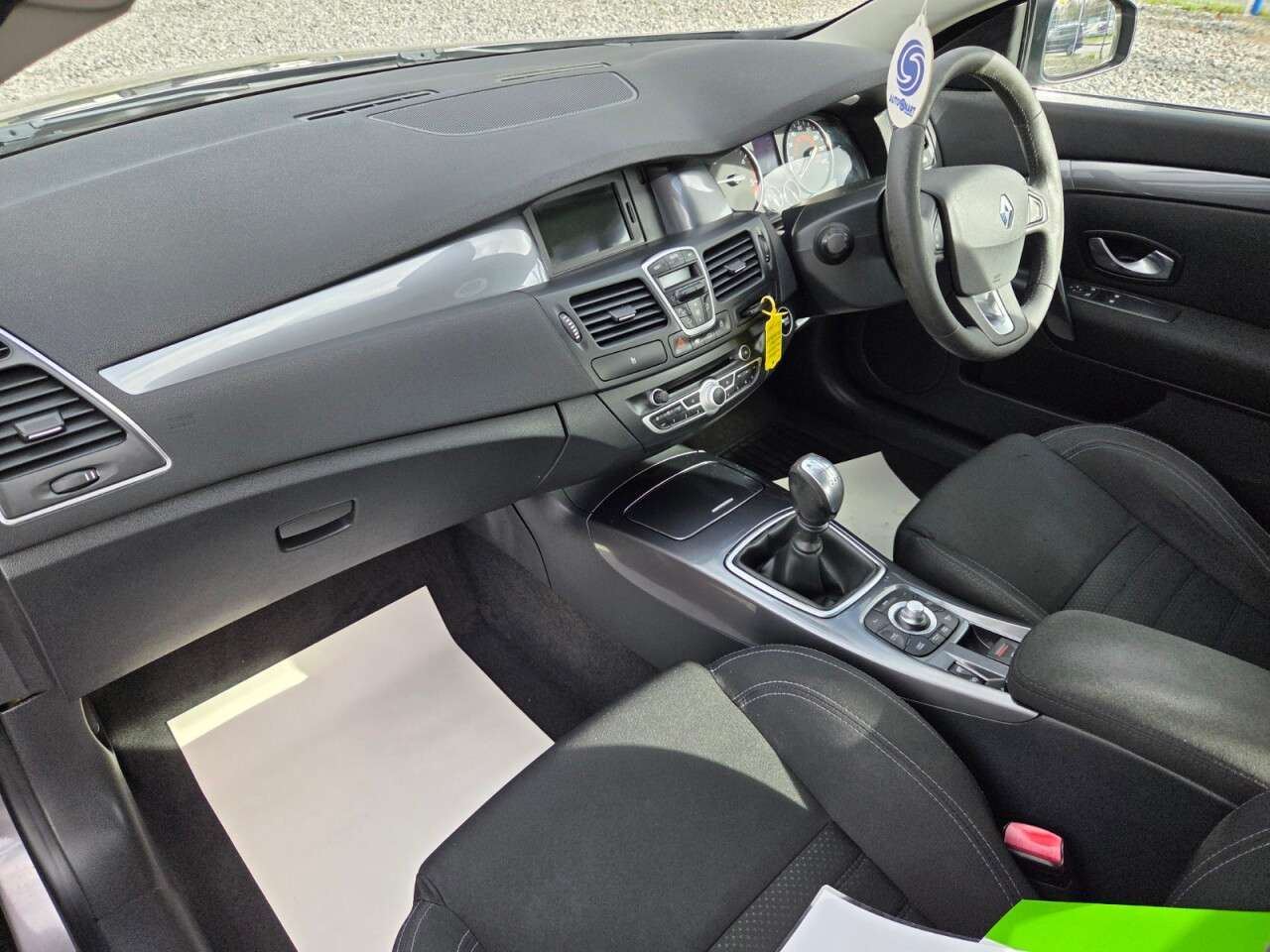 2011 RENAULT LAGUNA 2011 RENAULT LAGUNA