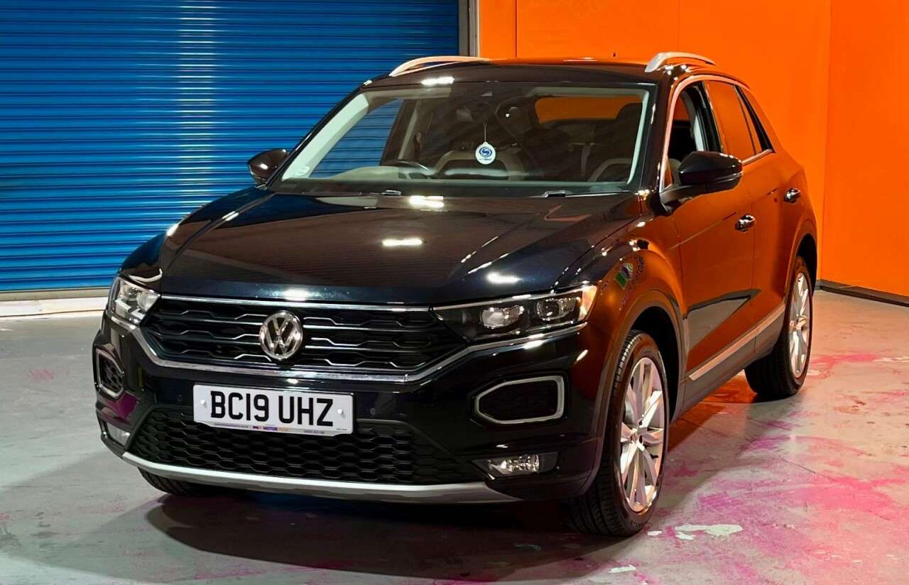 A 2019 VOLKSWAGEN T-ROC 1.5 TSI GPF EVO SEL SUV 5dr Petrol Manual Euro 6 (s/s) (150 ps) Visit Over A 2019 VOLKSWAGEN T-ROC 1.5 TSI GPF EVO SEL SUV 5dr Petrol Manual Euro 6 (s/s) (150 ps) Visit Over