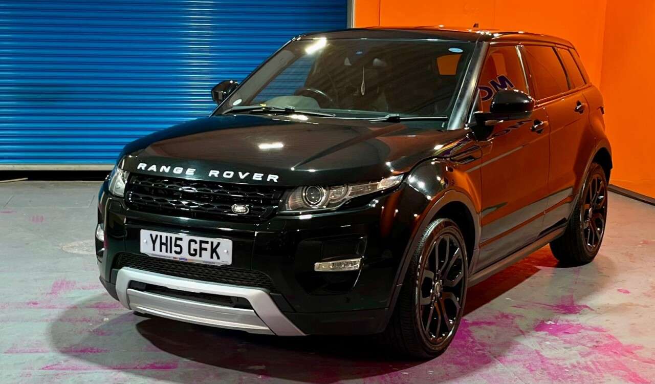 A 2015 LAND ROVER RANGE ROVER EVOQUE 2.2 SD4 Dynamic SUV 5dr Diesel Auto 4WD Euro 5 (s/s) (190 ps) Visit Over 40 A 2015 LAND ROVER RANGE ROVER EVOQUE 2.2 SD4 Dynamic SUV 5dr Diesel Auto 4WD Euro 5 (s/s) (190 ps) Visit Over 40