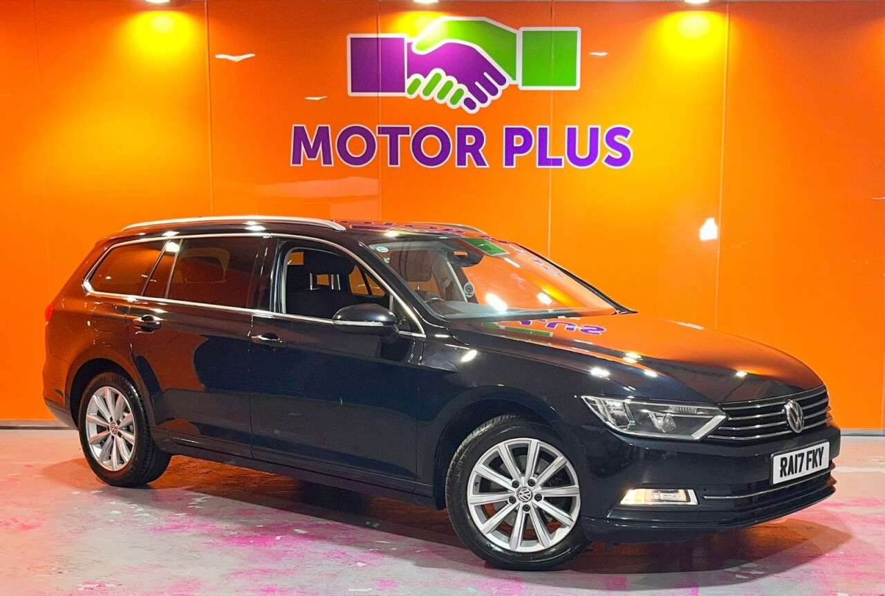 A 2017 VOLKSWAGEN PASSAT 1.6 TDI SE Business Estate 5dr Diesel Manual Euro 6 (s/s) (120 ps) Visit Ov A 2017 VOLKSWAGEN PASSAT 1.6 TDI SE Business Estate 5dr Diesel Manual Euro 6 (s/s) (120 ps) Visit Ov