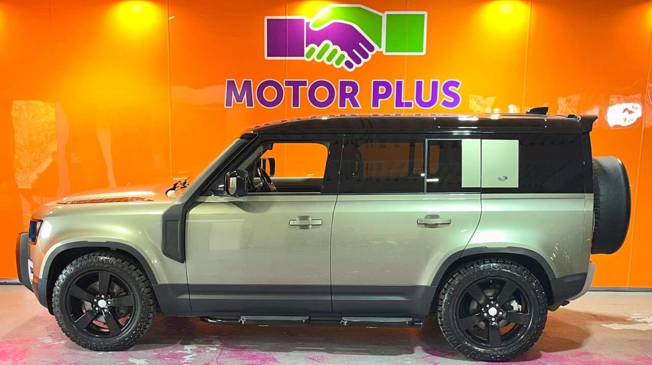 A 2020 LAND ROVER DEFENDER 2.0 SD4 First Edition SUV 5dr Diesel Auto 4WD Euro 6 (s/s) (240 ps) Visit O A 2020 LAND ROVER DEFENDER 2.0 SD4 First Edition SUV 5dr Diesel Auto 4WD Euro 6 (s/s) (240 ps) Visit O