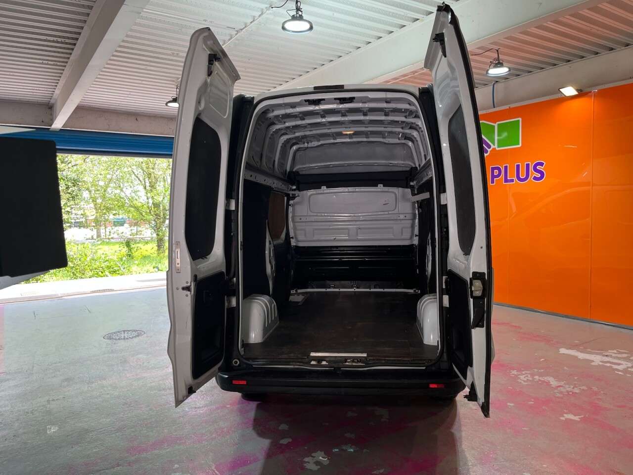 2017 RENAULT TRAFIC 2017 RENAULT TRAFIC