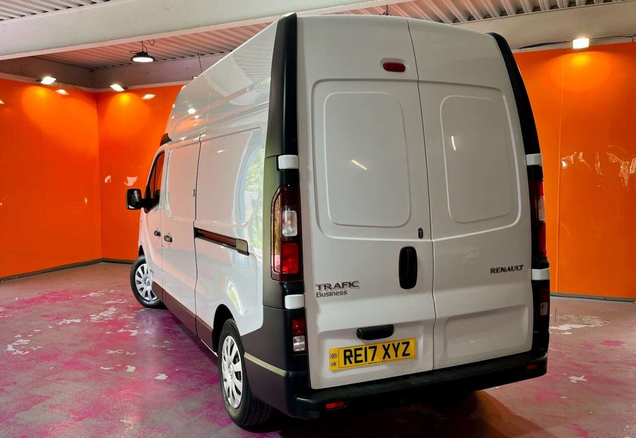 A 2017 RENAULT TRAFIC 1.6 dCi ENERGY 29 Business Panel Van 5dr Diesel Manual LWB High Roof Euro 6 A 2017 RENAULT TRAFIC 1.6 dCi ENERGY 29 Business Panel Van 5dr Diesel Manual LWB High Roof Euro 6