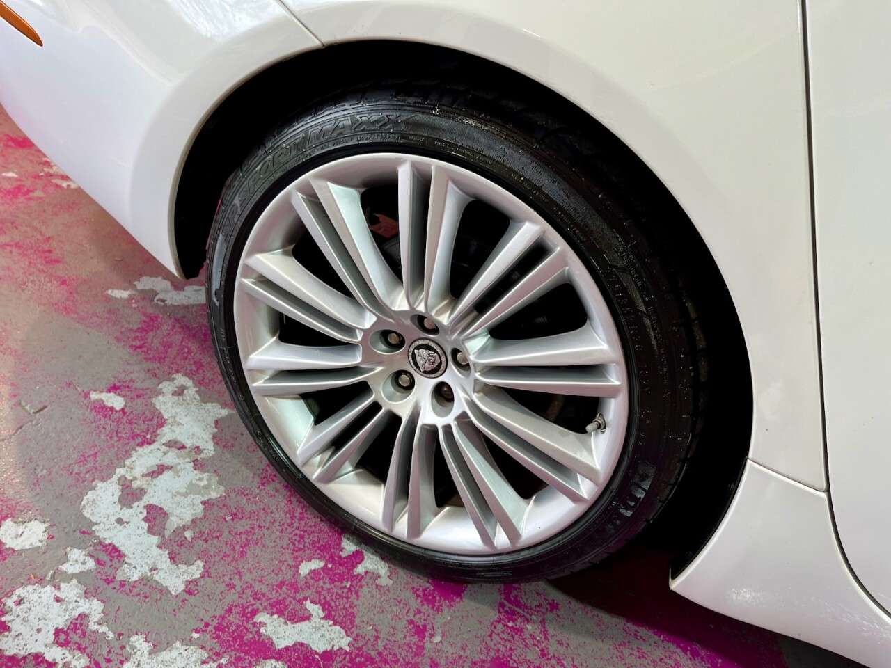 2011 JAGUAR XJ 2011 JAGUAR XJ