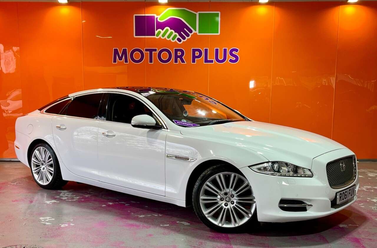 A 2011 JAGUAR XJ 3.0d V6 Portfolio Saloon 4dr Diesel Auto Euro 5 (275 ps) Visit Over 400 Car A 2011 JAGUAR XJ 3.0d V6 Portfolio Saloon 4dr Diesel Auto Euro 5 (275 ps) Visit Over 400 Car