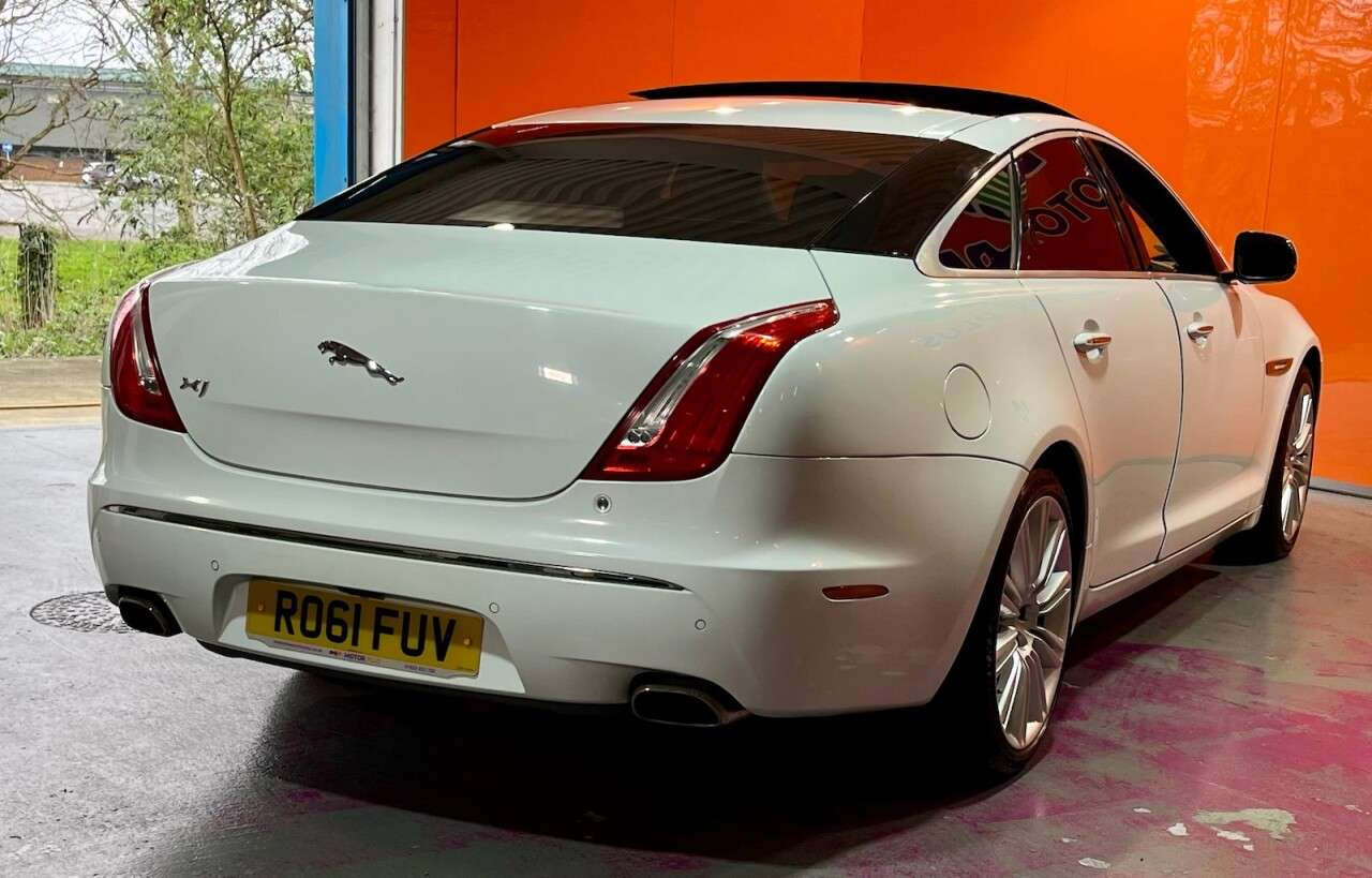 2011 JAGUAR XJ 2011 JAGUAR XJ