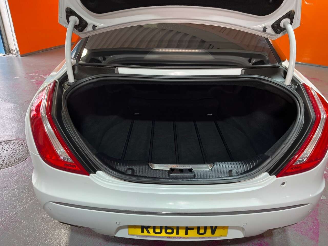 2011 JAGUAR XJ 2011 JAGUAR XJ