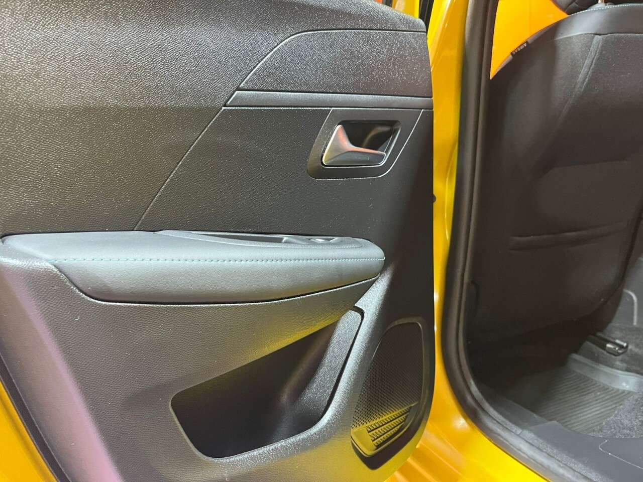 2023 PEUGEOT 208 2023 PEUGEOT 208