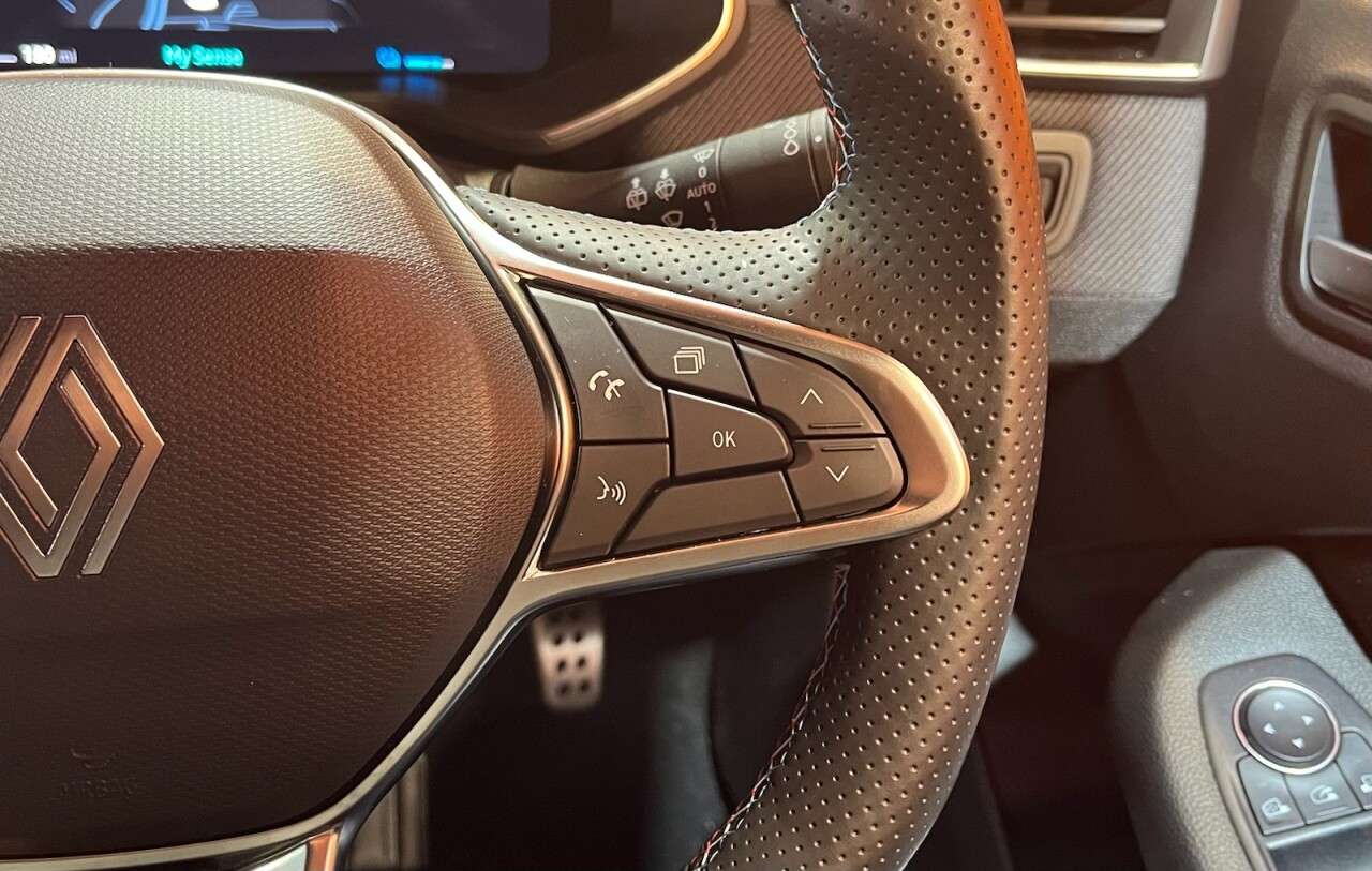 2025 RENAULT CLIO 2025 RENAULT CLIO