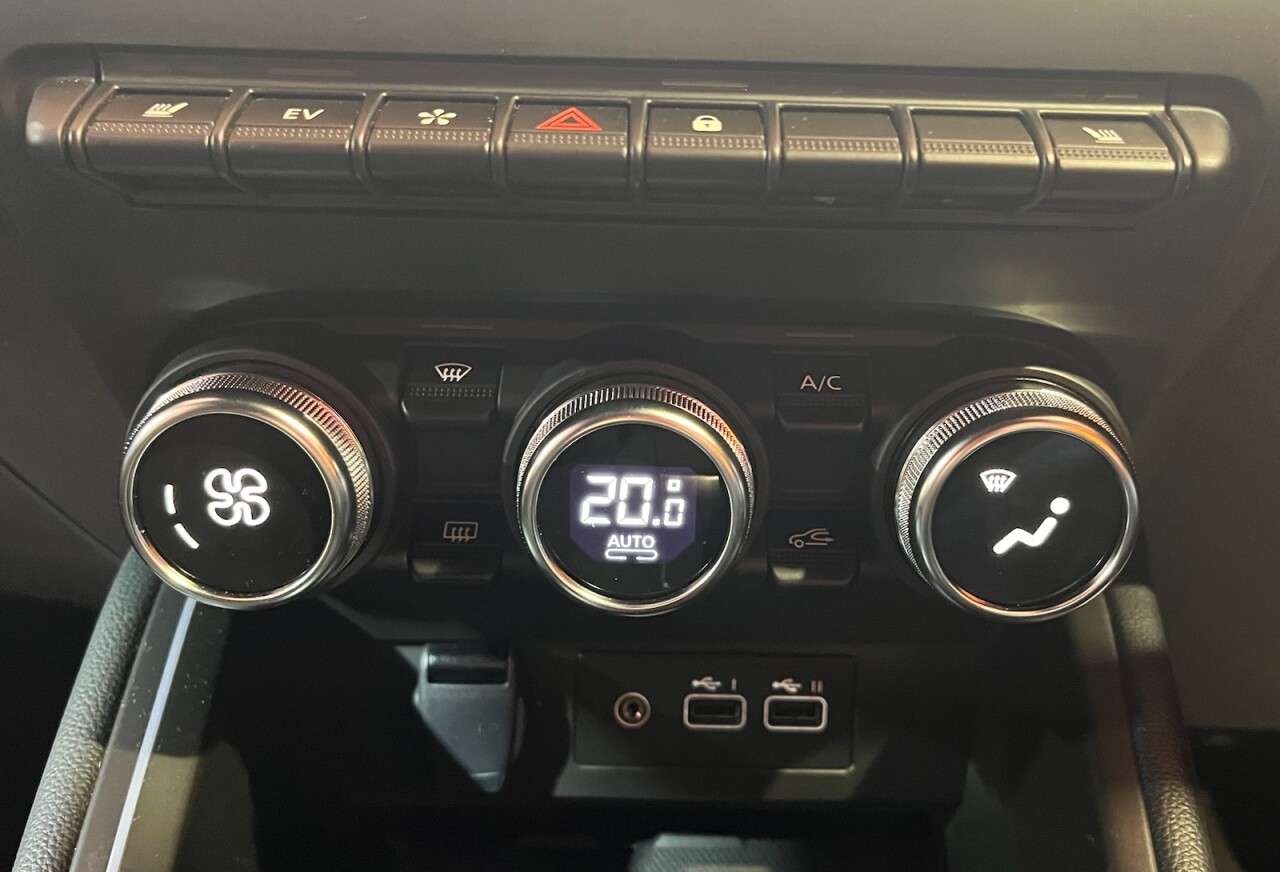 2025 RENAULT CLIO 2025 RENAULT CLIO