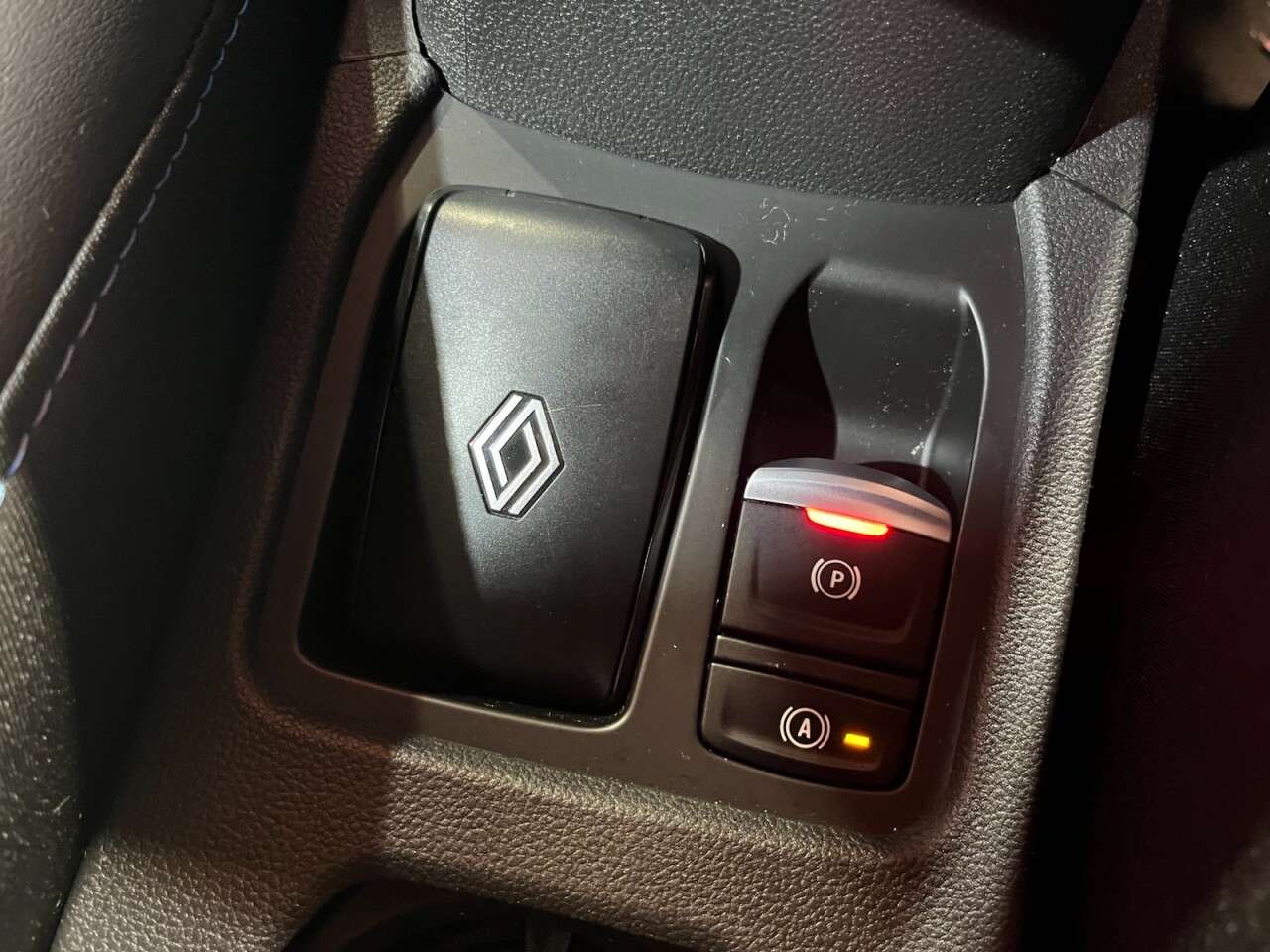 2025 RENAULT CLIO 2025 RENAULT CLIO