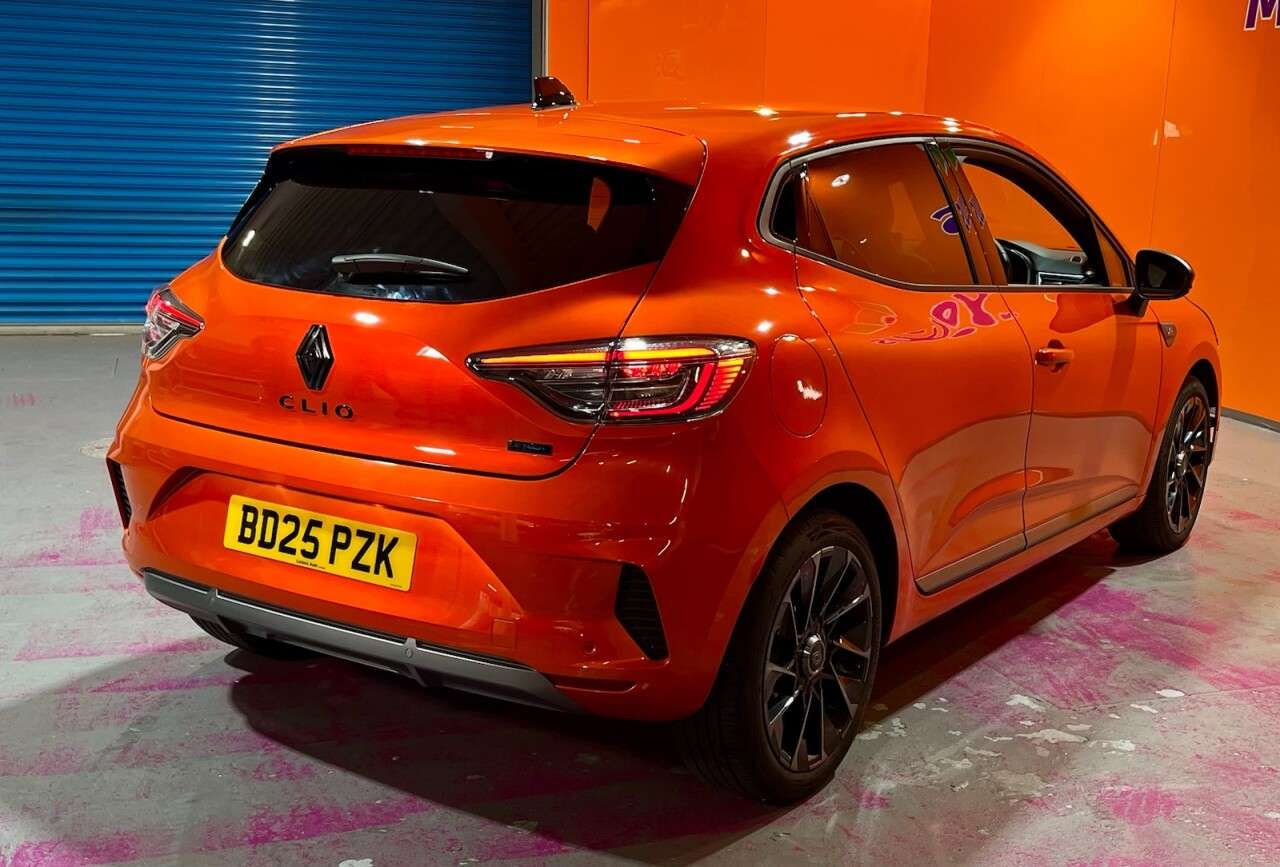 2025 RENAULT CLIO 2025 RENAULT CLIO
