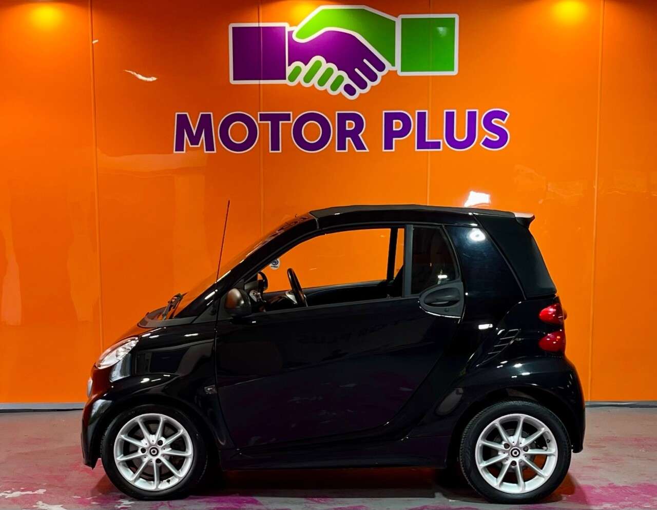 A 2014 SMART FORTWO 1.0 MHD Passion Cabriolet 2dr Petrol SoftTouch Euro 5 (s/s) (71 bhp) Visit A 2014 SMART FORTWO 1.0 MHD Passion Cabriolet 2dr Petrol SoftTouch Euro 5 (s/s) (71 bhp) Visit