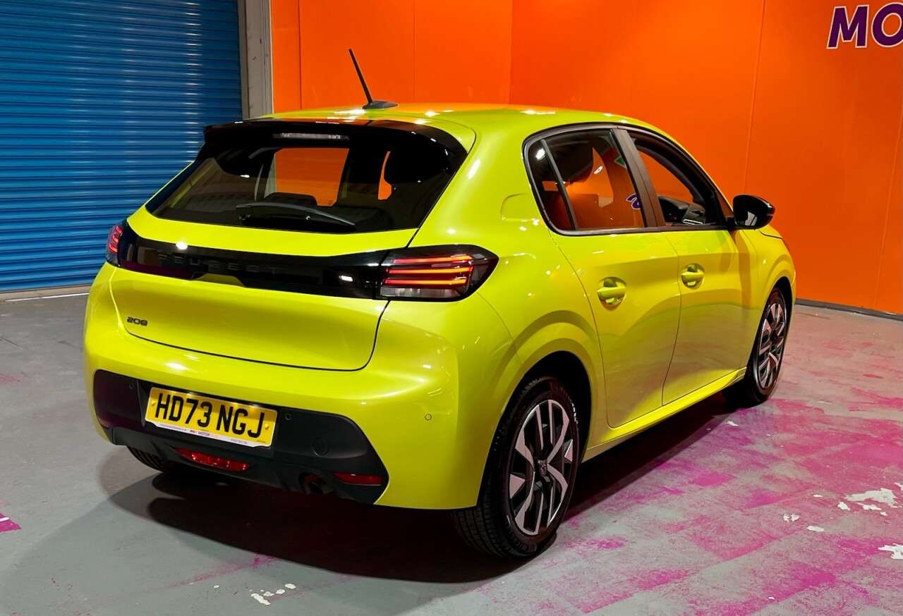 2024 PEUGEOT 208 2024 PEUGEOT 208