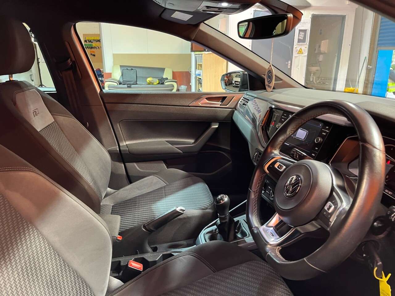 2019 VOLKSWAGEN POLO 2019 VOLKSWAGEN POLO