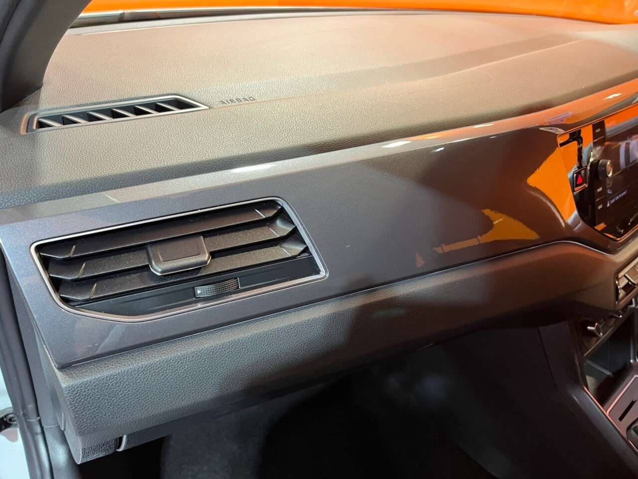 2019 VOLKSWAGEN POLO 2019 VOLKSWAGEN POLO