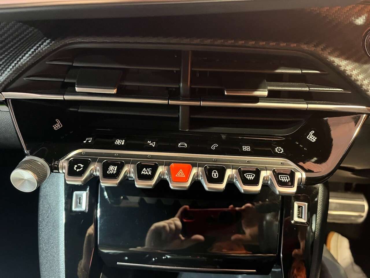 2023 PEUGEOT 2008 2023 PEUGEOT 2008