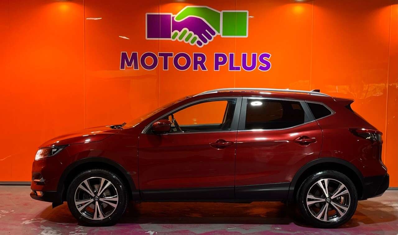 A 2017 NISSAN QASHQAI 1.5 dCi N-Connecta SUV 5dr Diesel Manual Euro 6 (s/s) (110 ps) Visit Over 4 A 2017 NISSAN QASHQAI 1.5 dCi N-Connecta SUV 5dr Diesel Manual Euro 6 (s/s) (110 ps) Visit Over 4