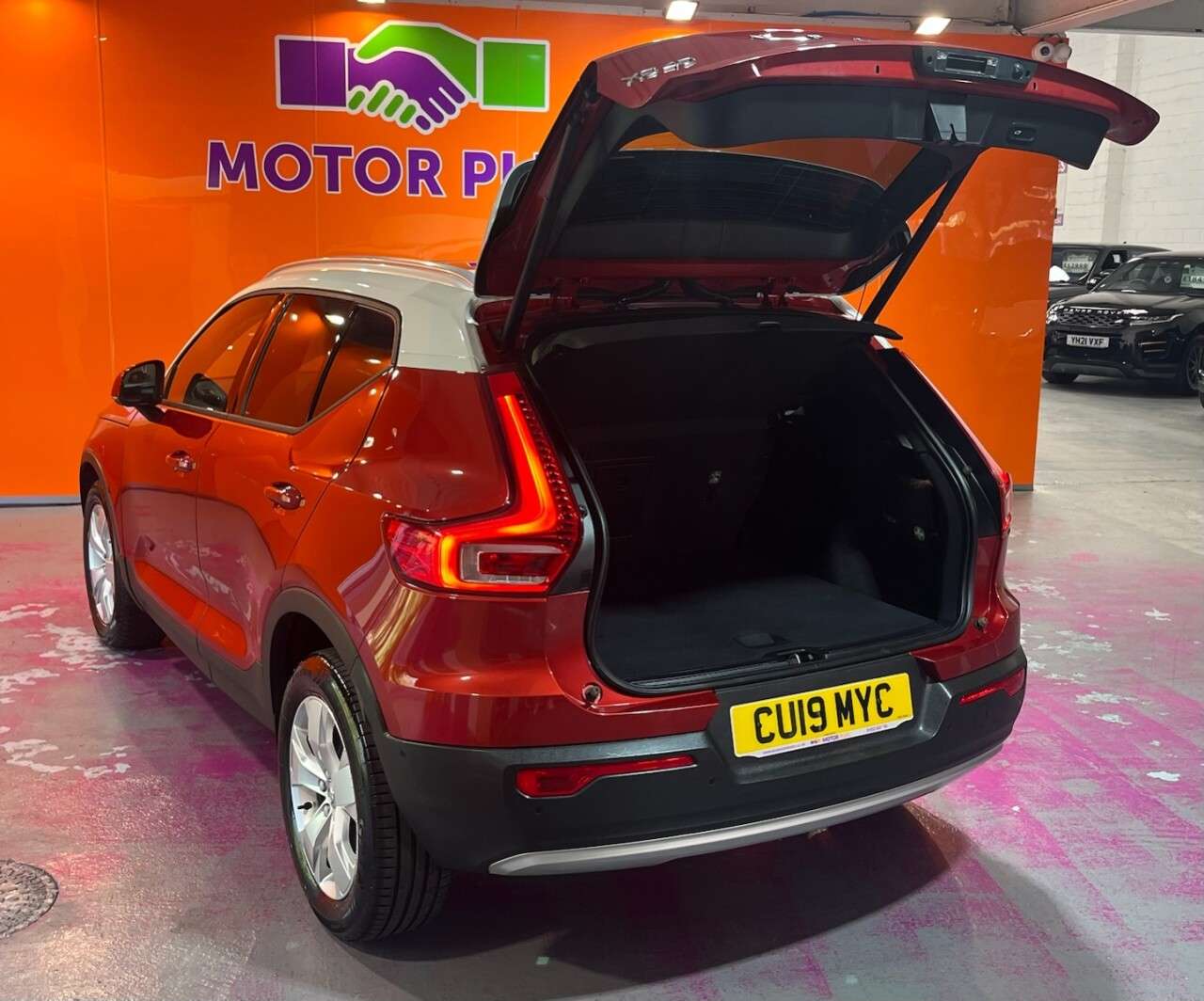 2019 VOLVO XC40 2019 VOLVO XC40