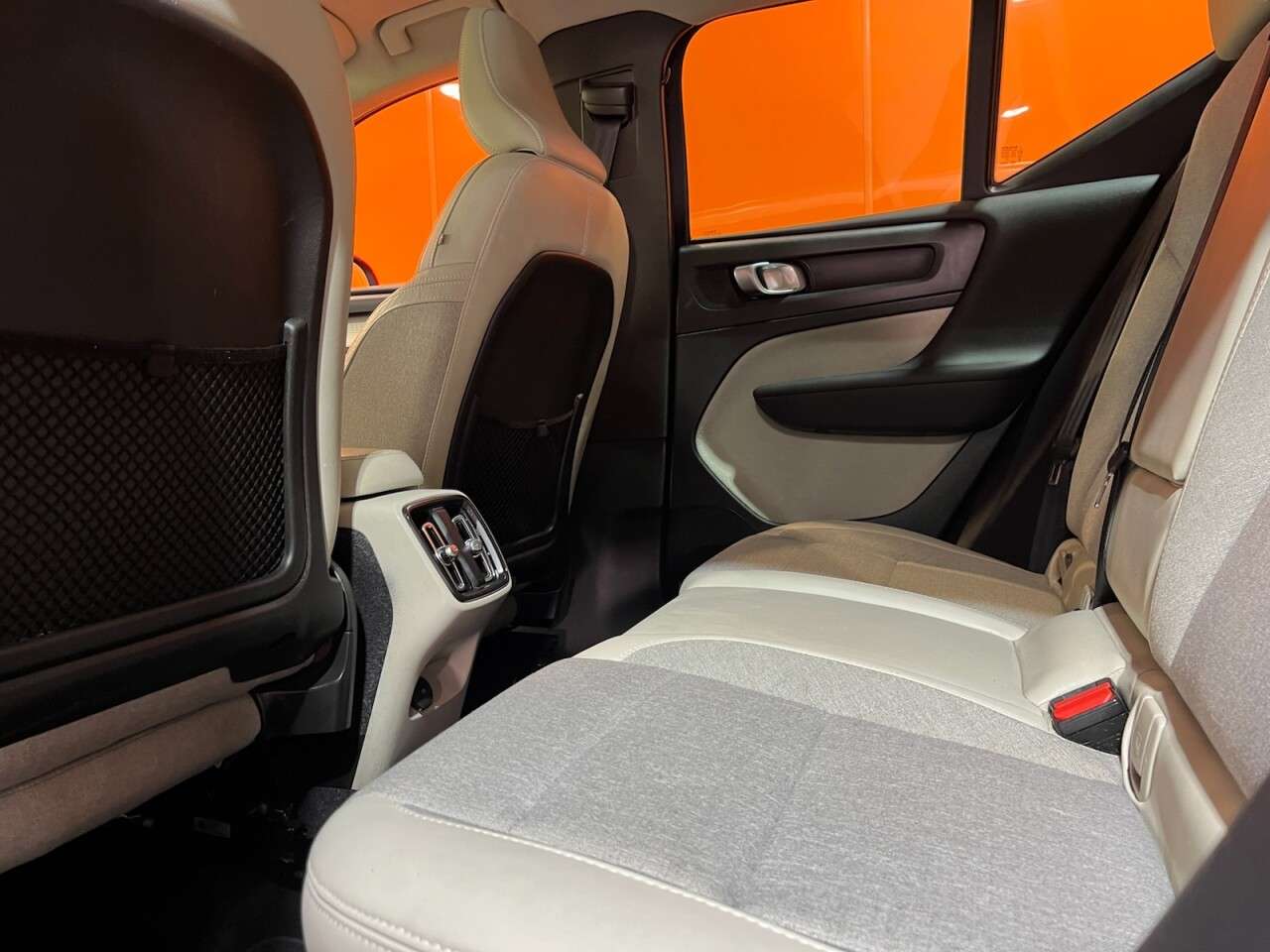 2019 VOLVO XC40 2019 VOLVO XC40