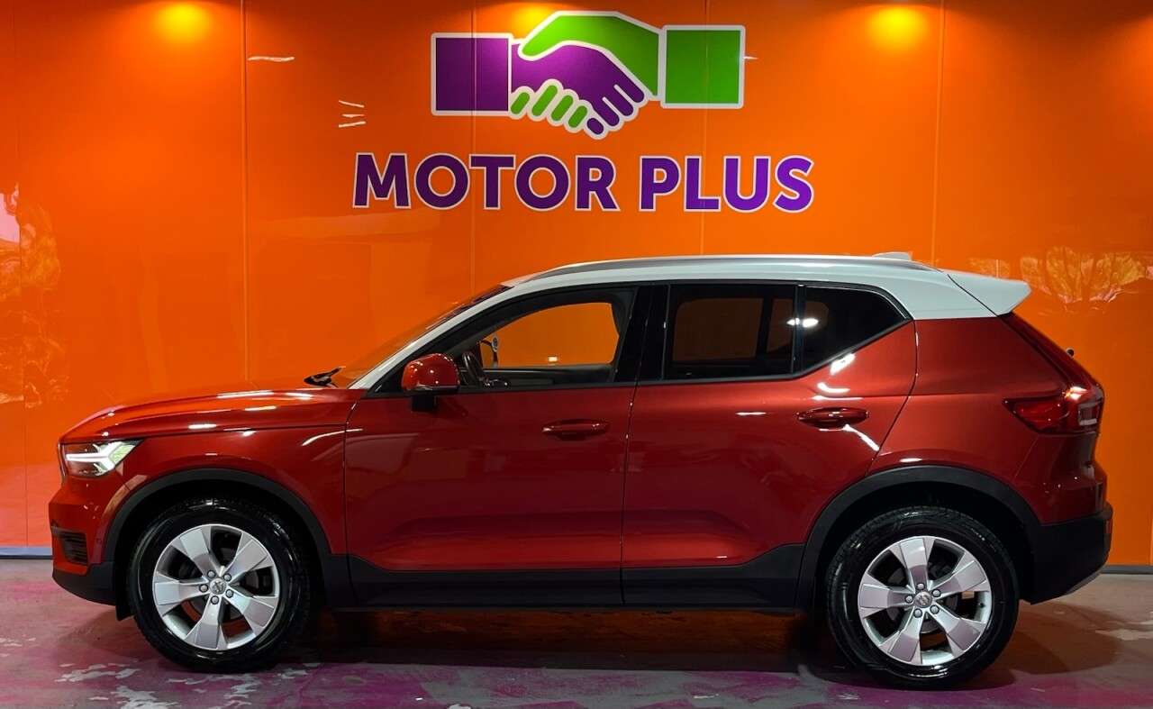 A 2019 VOLVO XC40 2.0 D3 Momentum SUV 5dr Diesel Auto Euro 6 (s/s) (150 ps) Visit Over 400 Ca A 2019 VOLVO XC40 2.0 D3 Momentum SUV 5dr Diesel Auto Euro 6 (s/s) (150 ps) Visit Over 400 Ca