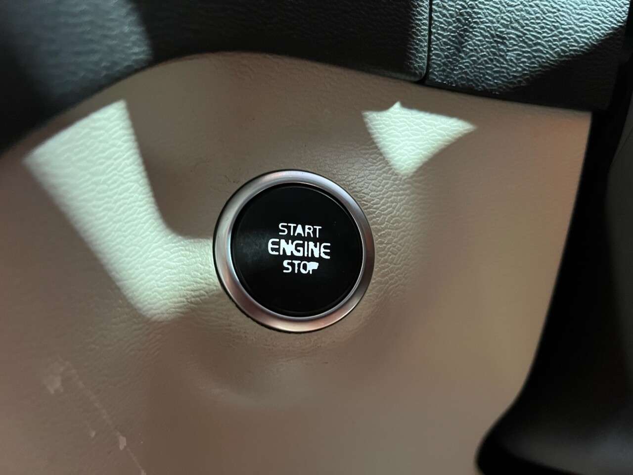 2019 VOLVO XC40 2019 VOLVO XC40