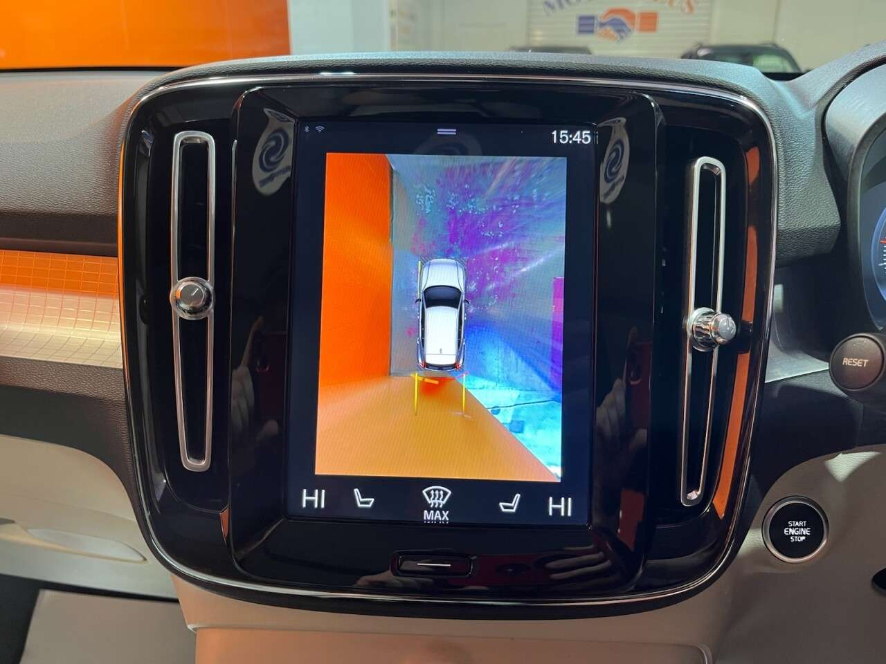 2019 VOLVO XC40 2019 VOLVO XC40
