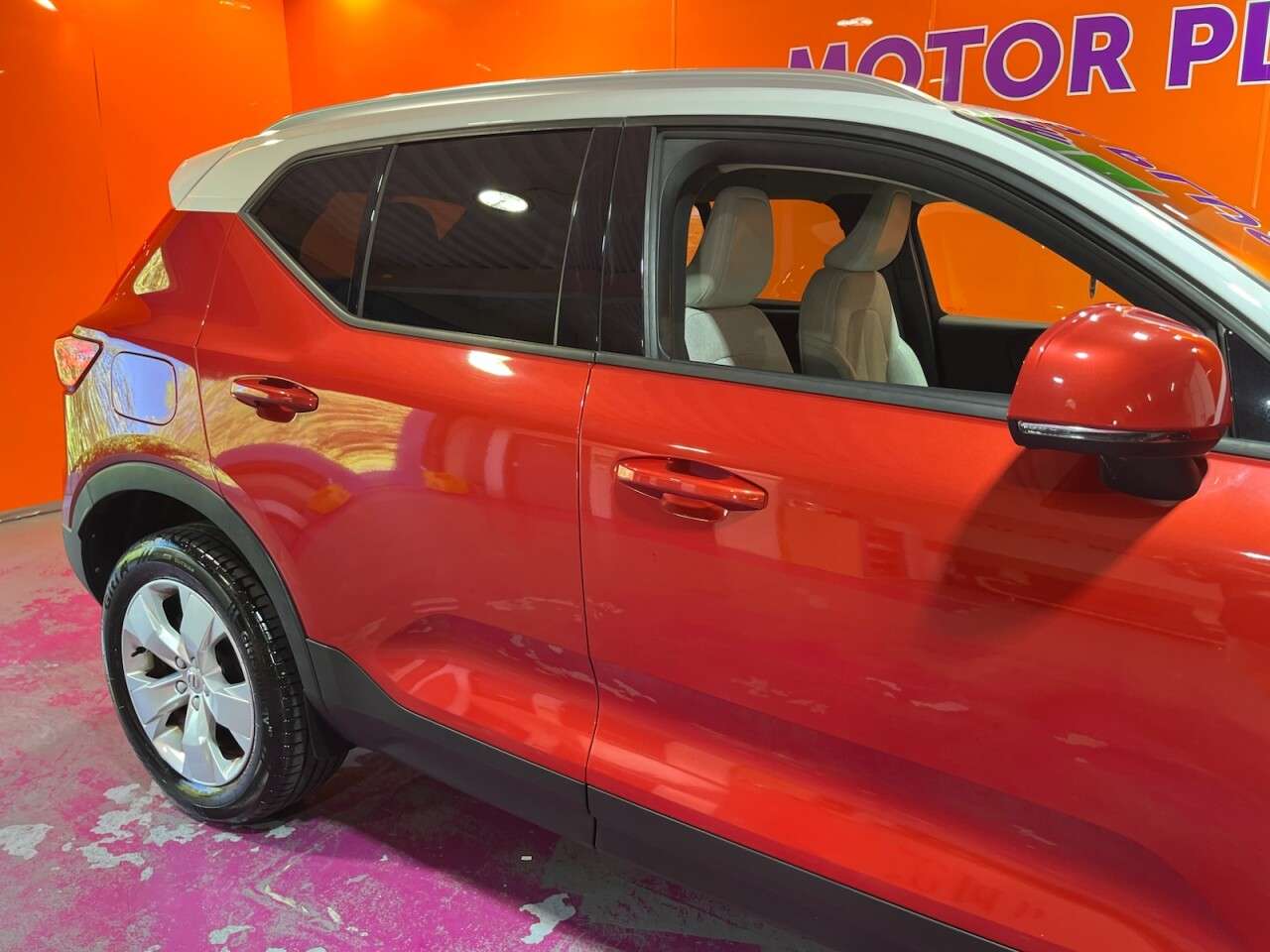 2019 VOLVO XC40 2019 VOLVO XC40