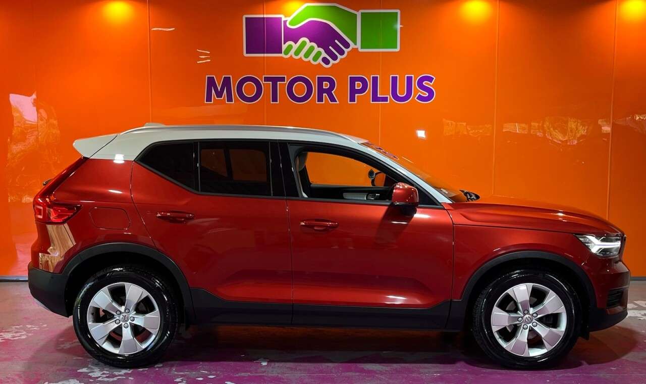 2019 VOLVO XC40 2019 VOLVO XC40