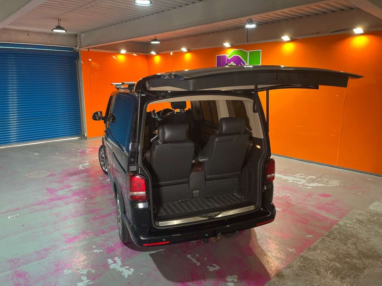 A 2015 VOLKSWAGEN CARAVELLE 2.0 BiTDI Business MPV 5dr Diesel DSG 4Motion Euro 5 (180 ps) Visit Over 40 A 2015 VOLKSWAGEN CARAVELLE 2.0 BiTDI Business MPV 5dr Diesel DSG 4Motion Euro 5 (180 ps) Visit Over 40