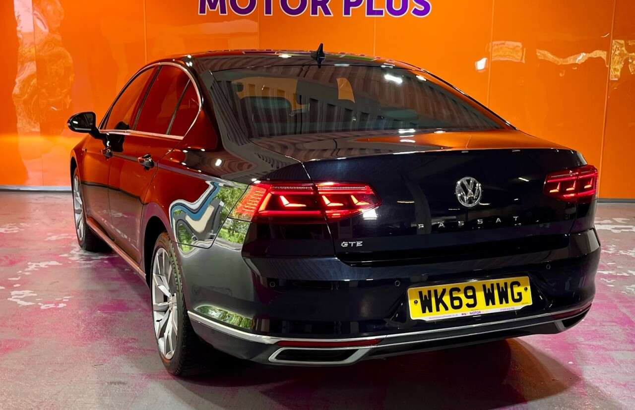A 2019 VOLKSWAGEN PASSAT 1.4 TSI 13kWh GTE Advance Saloon 4dr Petrol Plug-in Hybrid DSG Euro 6 (s/s) A 2019 VOLKSWAGEN PASSAT 1.4 TSI 13kWh GTE Advance Saloon 4dr Petrol Plug-in Hybrid DSG Euro 6 (s/s)