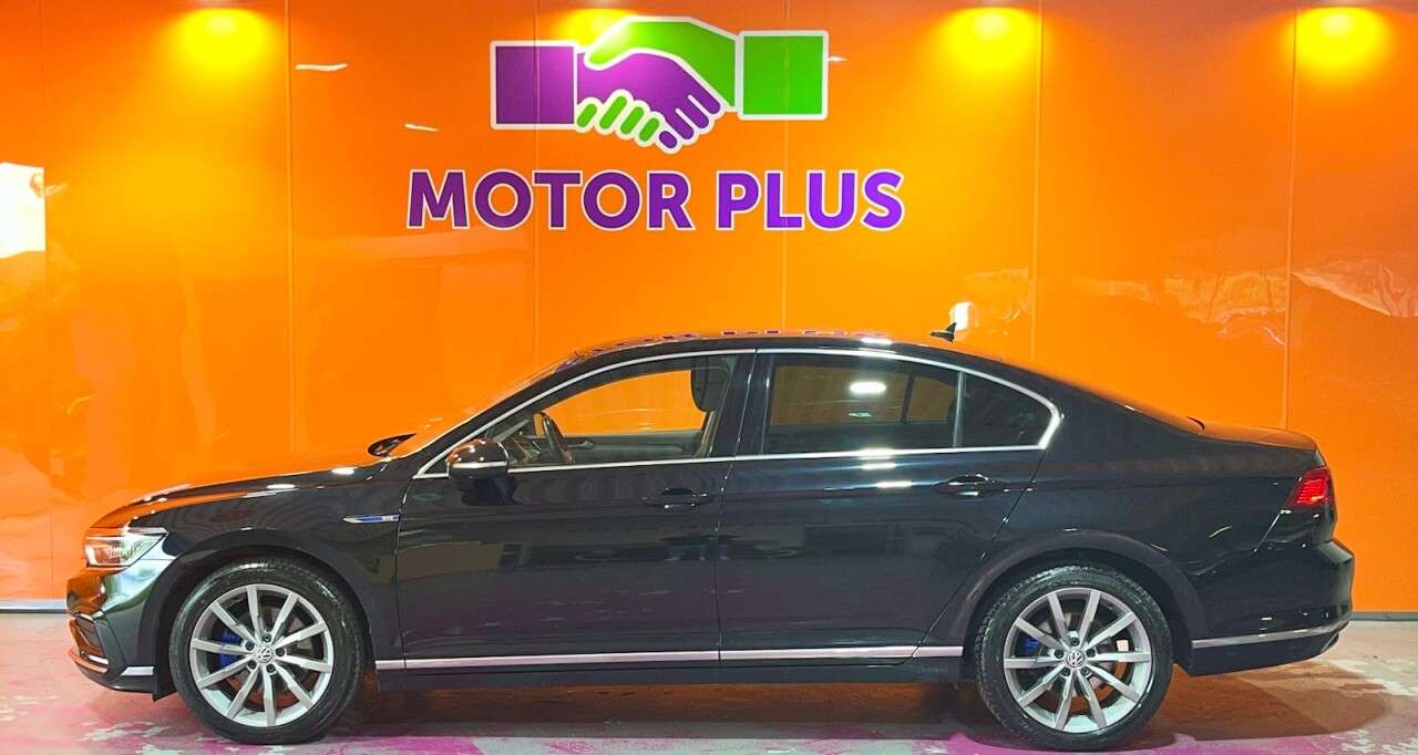 A 2019 VOLKSWAGEN PASSAT 1.4 TSI 13kWh GTE Advance Saloon 4dr Petrol Plug-in Hybrid DSG Euro 6 (s/s) A 2019 VOLKSWAGEN PASSAT 1.4 TSI 13kWh GTE Advance Saloon 4dr Petrol Plug-in Hybrid DSG Euro 6 (s/s)