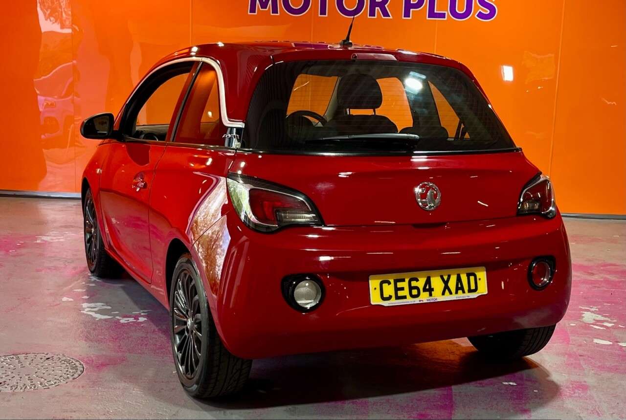 A 2014 VAUXHALL ADAM GLAM A 2014 VAUXHALL ADAM GLAM