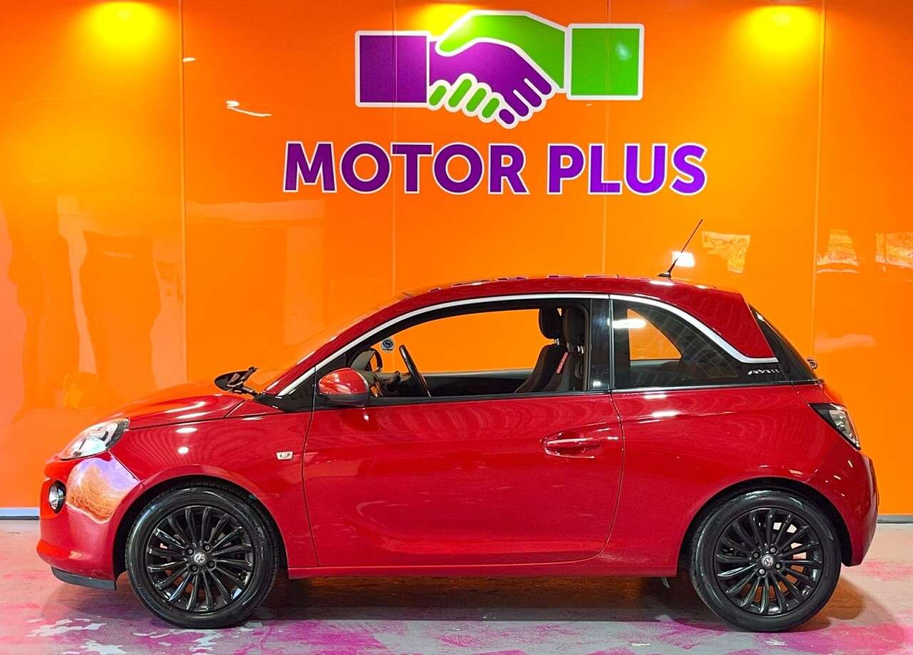 A 2014 VAUXHALL ADAM GLAM A 2014 VAUXHALL ADAM GLAM