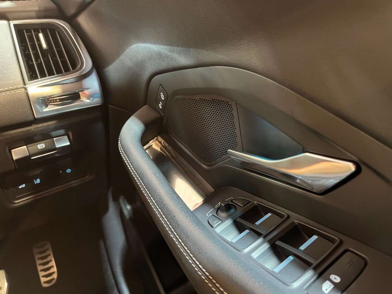 2019 JAGUAR E-PACE 2019 JAGUAR E-PACE